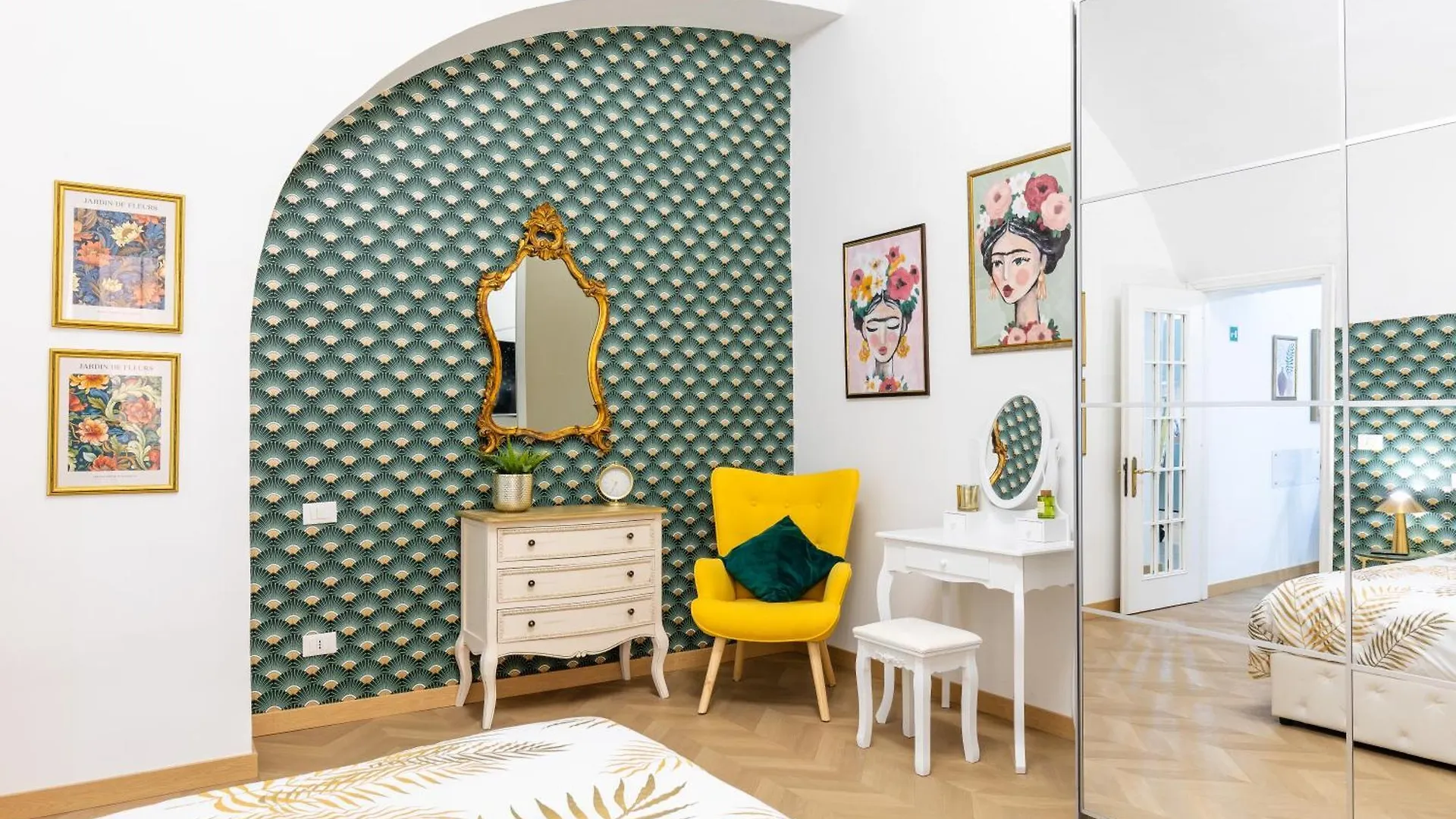 Colosseum Boutique Apartment Rome 0*,